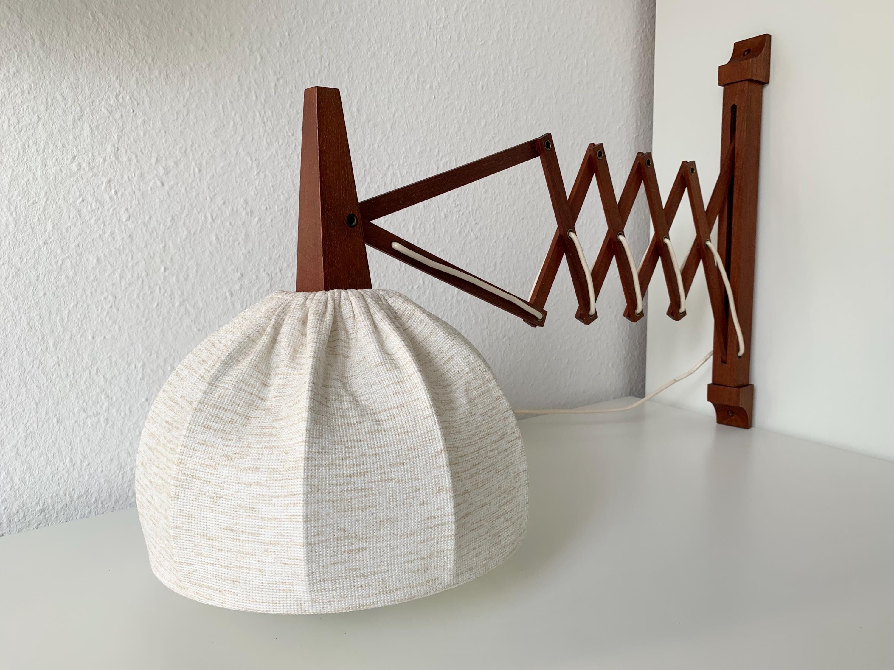 ミッドセンチュリー、ヴィンテージスカンジナビア木製シザーアーム