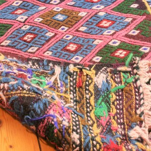 Handmade Anatolian Turkish Vintage Ethnic Kilim, 120x74cm image 3