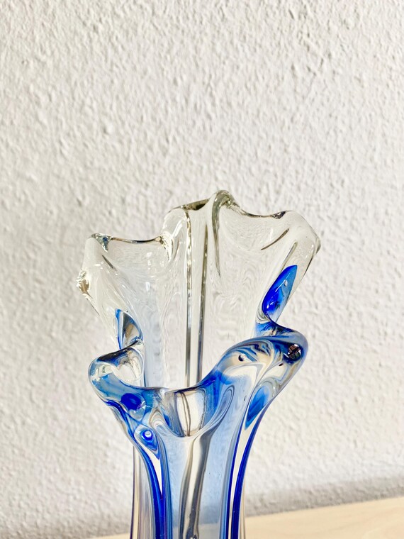 ヴィンテージの青と透明のガラスの花瓶、ミッドセンチュリー - Etsy 日本