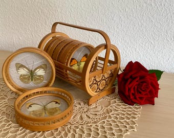 Set di 6 sottobicchieri vintage in bambù con motivi a farfalla e supporto, Germania, anni &#39;60