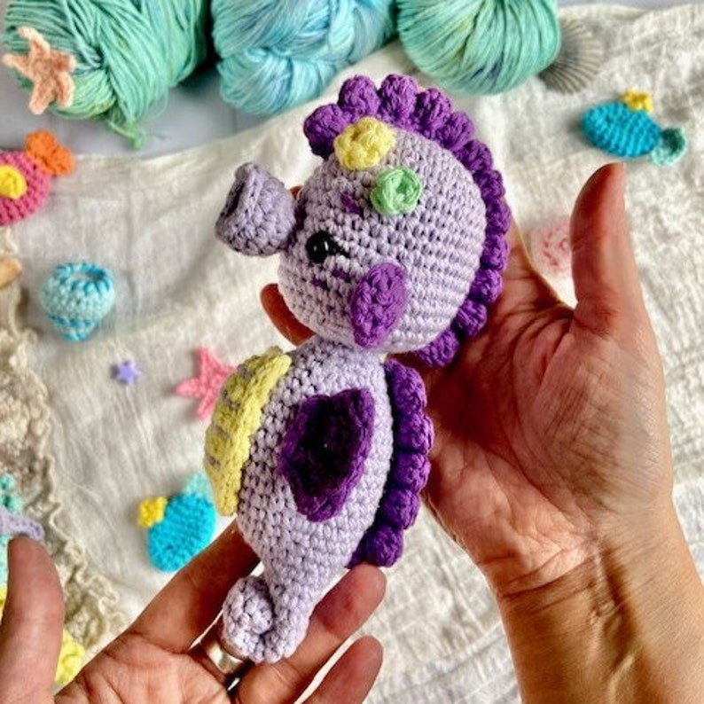 LANZAMIENTO Con regalo Set PDF Crochet ESPAÑOL Hipocampo y Medusa imagen 3