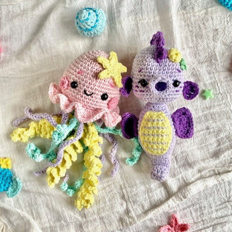 LANZAMIENTO Con regalo Set PDF Crochet ESPAÑOL Hipocampo y Medusa imagen 1