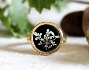 Wild Carrot Ring | Women jewelry, handmade jewelry, gold ring | mothers day gift , gifts for her | Boho jewelry, resin flower ring