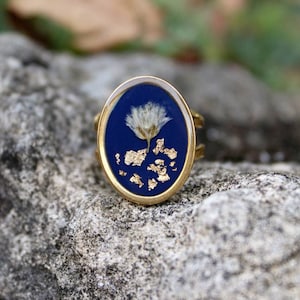 Floral ring, women jewelry, boho dried flower jewelry, dainty jewelry, gold ring, Mothers day gift for her, Handmade resin jewelry image 1