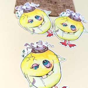 Autocollant monstre rigolo - oiseau fou - créature jaune - style bande dessinée - environ 7 cm - fait main - autocollant rigolo