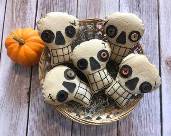 Mini Primitive Skull Dough Bowl Fillers: Rustic Halloween Decor