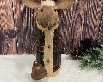 Primitive Santa Mouse Figurine: Country Christmas Decor