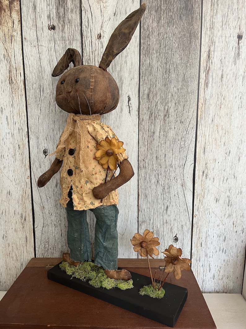 Primitive Rabbit Doll Pattern PDF Sewing Pattern - Primitive Rabbit - Standing Bunny Doll With ...