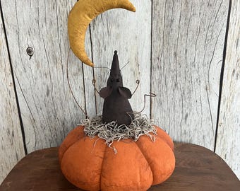 Primitive Mouse in Pumpkin: Rustic Americana Halloween Decoration