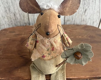 Primitive Spring Mouse - Mouse with Flower - Old Lady Mice - Early Americana Decor - Folk Art Figurine - Mantle Shelf Cupboard Country Decor