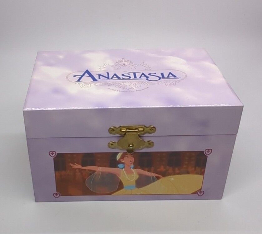 Caja de música Anastasia #anastasia #anastasiaromanov #onceuponadecemb