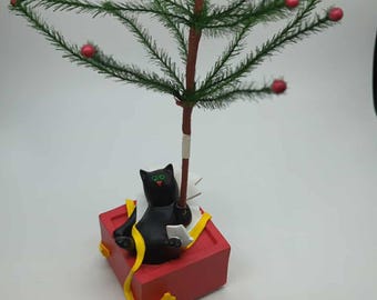 Dept 56 Music Box Cat In Box With Tree 'My Favorite Things'