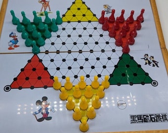 Vintage Magnetic Chinese Checkers Hinged Box Disney Characters