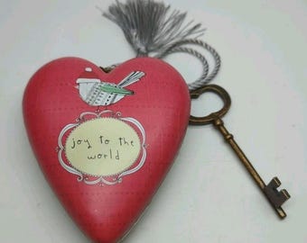 Demdaco Art Hearts Joy to the World with Key Amylee Weeks