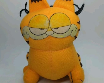 Vintage 1981 Garfield Fun Farm 7" Stuffed Animal