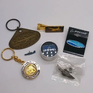 Lot Vintage Boeing Thai Airways Tamco Pins and Keychains
