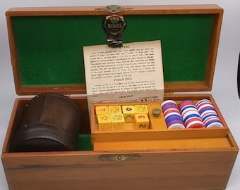 Vintage Crisloid Poker Game Set 6 Bakelite Dice Leather Shaker Chips Wood Box