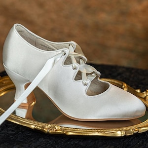 Handmade Rococo Inspired Soft White Silk Satin Heels with Ribbon Ties – Victorian & Edwardian Style Retro Shoes for Special Occasions