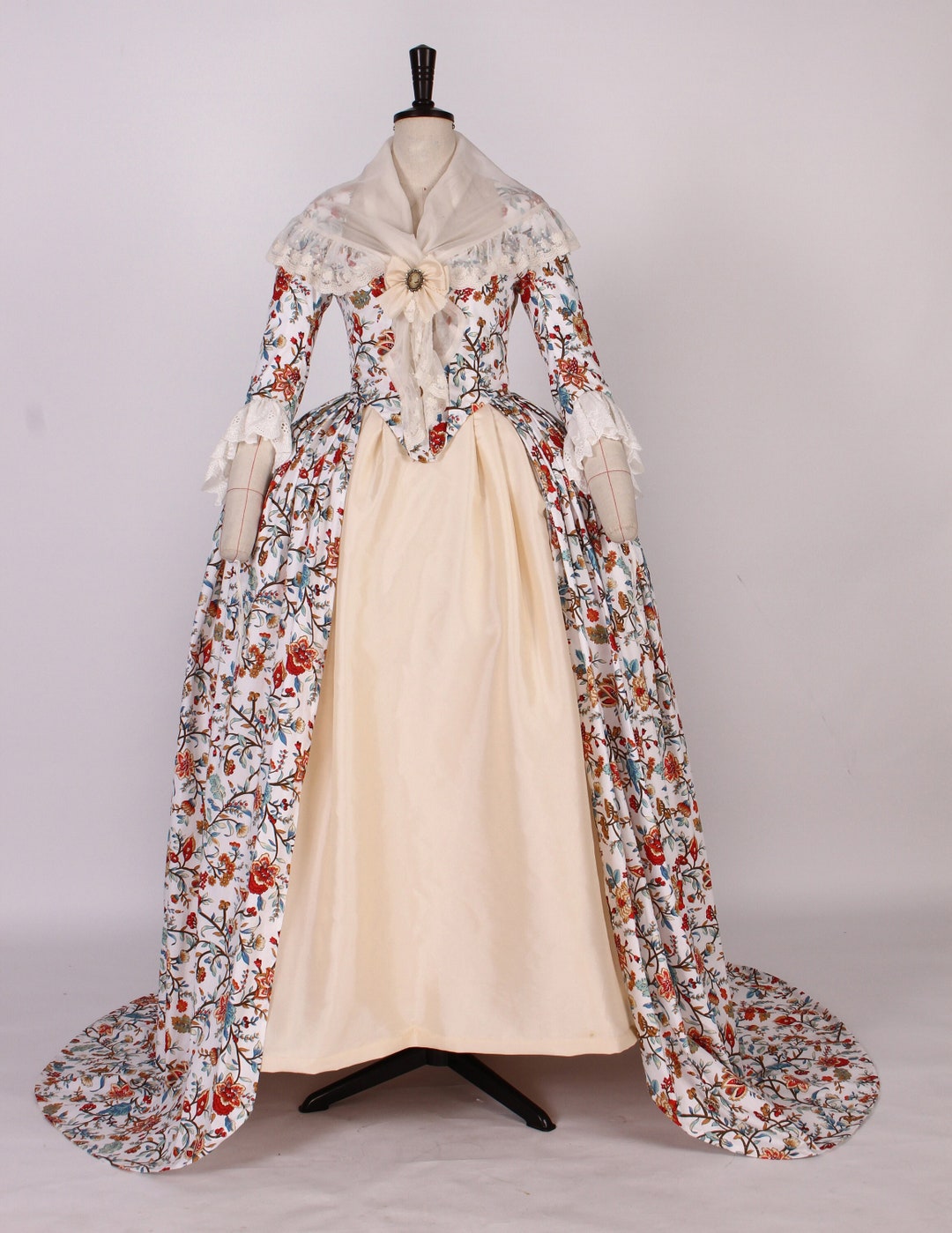 Vestido inglés del siglo XVIII Vestido histórico con estampado