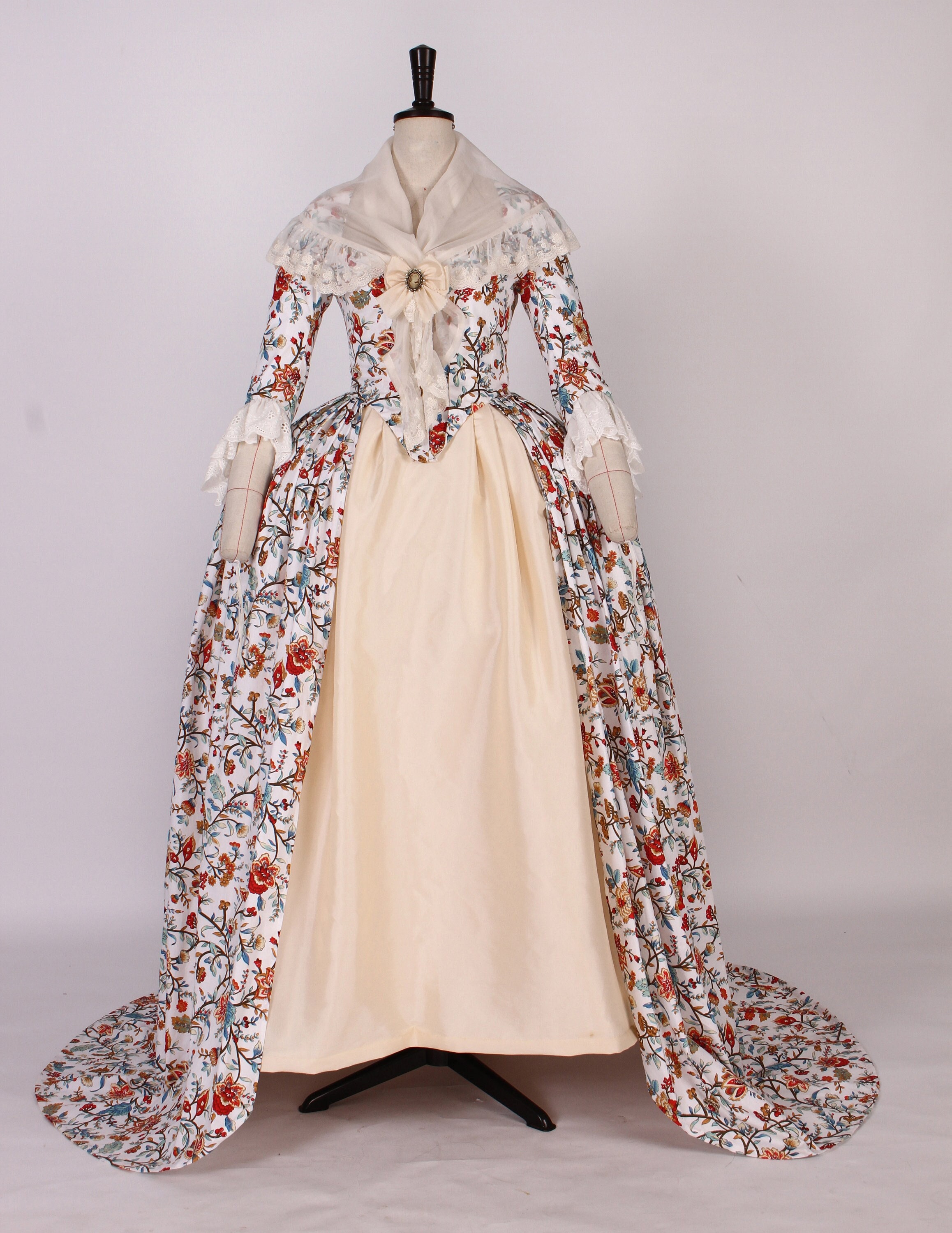 AND MARY　Rojina ribbon dress　グレー 18th Century Robe à L'anglaise Gown | Chintz Floral Print