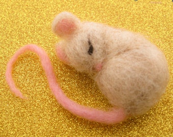 Needle Felted Mouse, Tiny mouse miniature figurine, Art doll animal, Needle Minder, Felted animal sculpture, Sleepy animal, Mouse dollhouse