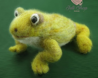 Frog/Needle Felted Frog/Felted Animals/Frog Sculpture/Frog Art/Common Frog Sculpture/Needle Felted Animal/Frog Ornament/Frog Gift/Felt Frog