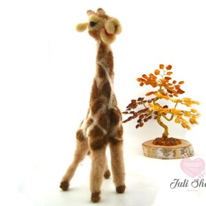 Wunderliche Giraffe Kinderzimmer Dekor, Märchenbuch inspiriert Plüschtier, Kindness Themed Säuglinge Raum Artikel, Magische Kinderzimmer Dekoration