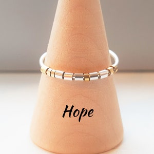 Bague code morse avec perles tubulaires, bague message caché, bague code Morse fidget, bague signifiante, bague prénom personnalisée, bijoux code morse
