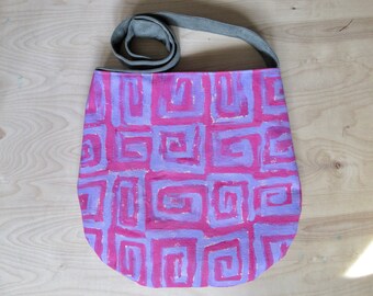 Spring/summer tote, hand painted, handmade, beachy fun! Crossbody strap, magnetic closure. 16"Hx16"W