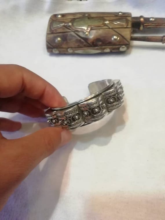 Berber cuff bracelet in solid silver, Berber jewe… - image 4
