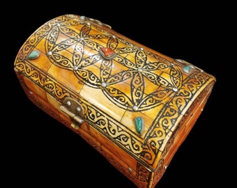 Antique jewelry box, Ancient jewelry box, Moroccan box, Tuareg box, Boho jewelry box, Handmade box, gift for women.