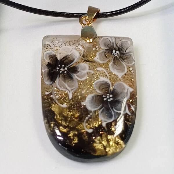 Pendant necklace jewelry epoxy resin jewel hand painted handmade