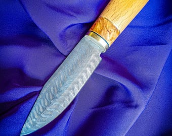 Handgefertigtes Messer aus Damaszenerstahl