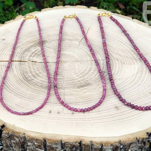 Robijnrode ketting, robijnrode choker, robijnrode enkelband, robijnrode armband, geboortesteen juli, gefacetteerde robijn, kralenketting, 15-90 cm, 6-31 inch, 2 x 3 mm, 3 mm, 4 mm