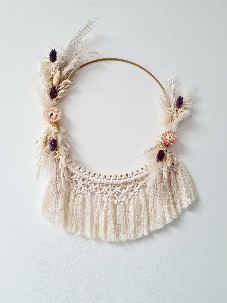 Couronne de Fleurs Séchées et Macramé