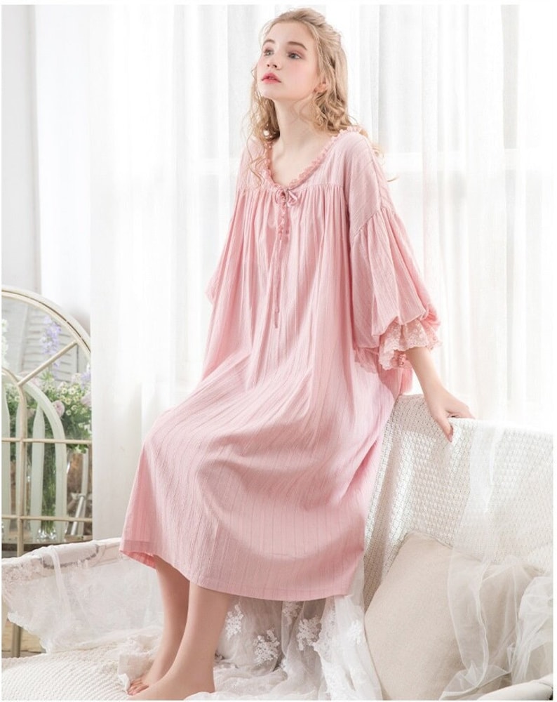 Vintage Long Nightgown Women Victorian Nightgown Chemise Pink Lace Nightgown Elegant Vintage Sleepwear Princess Vintage Nightwear Nighty