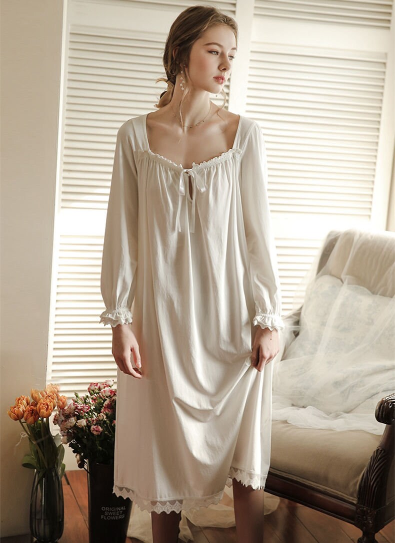 Vintage Peignoir Long Nightgown Women 