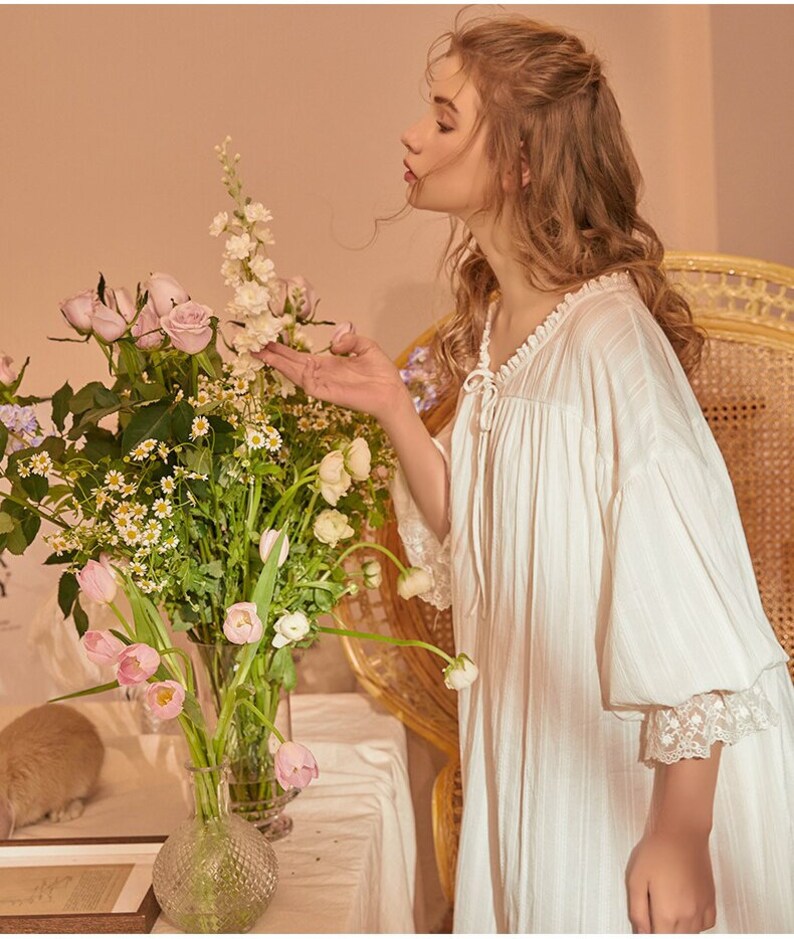 Vintage Long Nightgown Women Victorian Nightgown Chemise Pink Lace Nightgown Elegant Vintage Sleepwear Princess Vintage Nightwear Nighty
