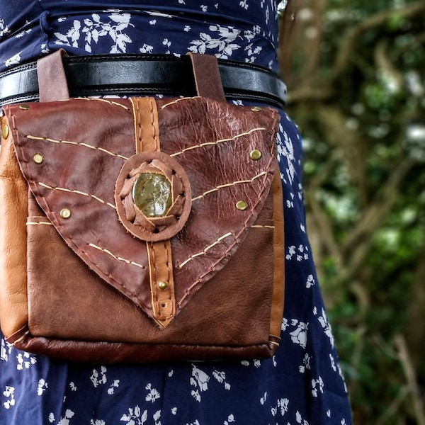 Leather unisex medieval style elvan handmade leaf shield belt bag with bloodstone inlay druid