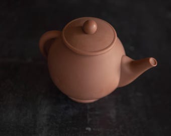 Belgian Chocolate Teapot: Unique Novelty Gift for Birthdays, Anniversaries & Cake Decorating