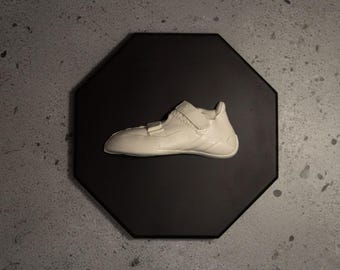 Personalised 3D Climbing Shoe Door Sign: Custom Plaque for Rock Climbers, Mountaineers & Outdoor Enthusiasts