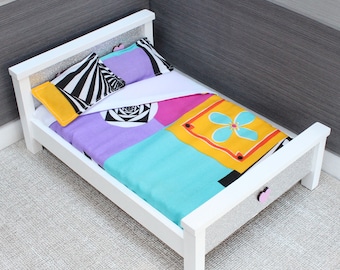 Juego de cama para cama, muebles de cuna para casa de muñecas con almohadas en miniatura, edredón a escala 1:6 para muñeca de moda de 12 pulgadas - Colores brillantes y llamativos