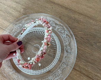 Haarschmuck/ Armband aus Trockenblumen für Taufe, Kommunion, Konfirmation, Blumenmädchen, Trauzeugin, Brautjungfern