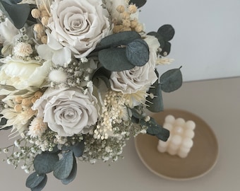 Brautstrauß aus Trockenblumen in weiß/creme mit Infinity Rosen und Eucalyptus , Bride Bouquet Dried Flowers, Hochzeitsdeko