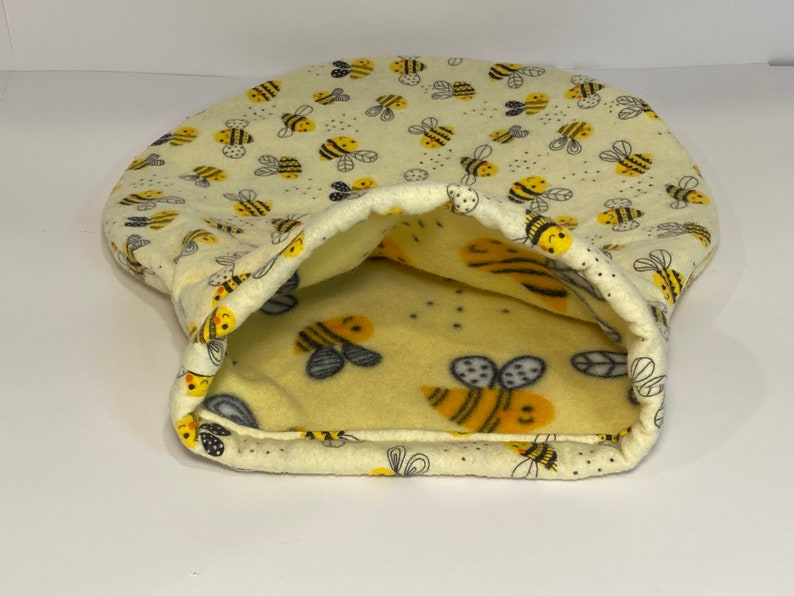 sugar gliders rats guinea pigs hedgehogs chinchillas Bumblebees Nugget Napper for ferrets