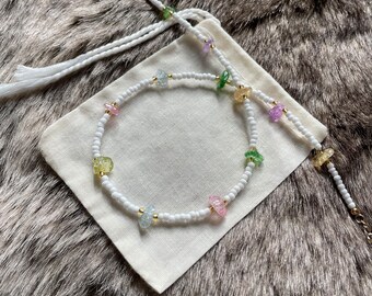 White beaded necklace | Gemstone chips | Colourful beads | Handmade | Adjustable | Customisable