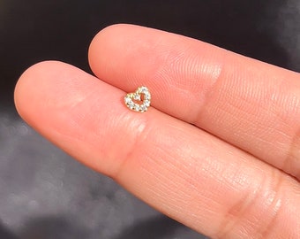 Gouden neus stud, hartvormige neus stud, Gouden hart vorm Neus stud, piercing, neus bot, neus ring, studs, cadeau voor haar, piercing, zilveren stud