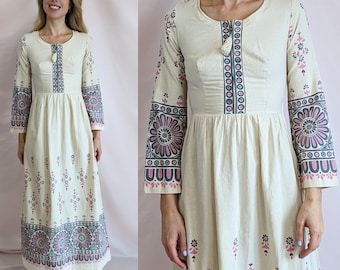 True vintage 1970s 100% cotton beige maxi hippie boho dress with pastel floral pattern size S/ XS