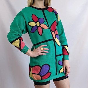 True vintage 1990s 100% cotton green quirky cute floral pattern jumper streetwear casual size S/M