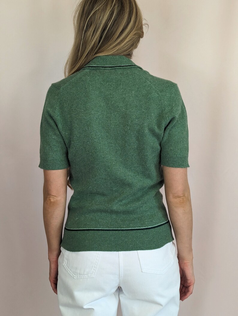 Haut pull tricoté vintage à manches courtes des années 70/ vert poussiéreux/ col/ MOD/ décontracté/ preppy/ laine/ angora taille S image 7